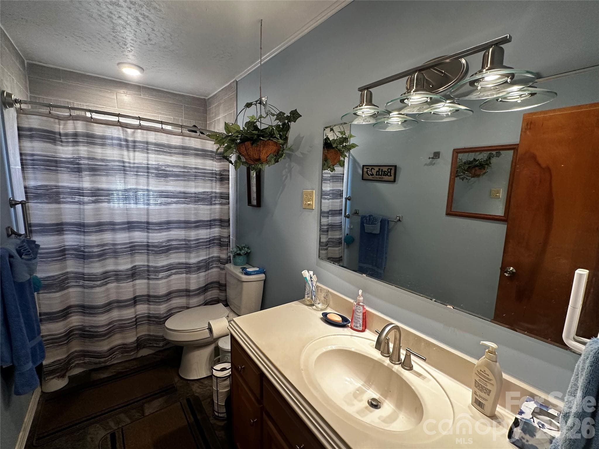 Full Bathroom - 1467 Airport Road, Pageland