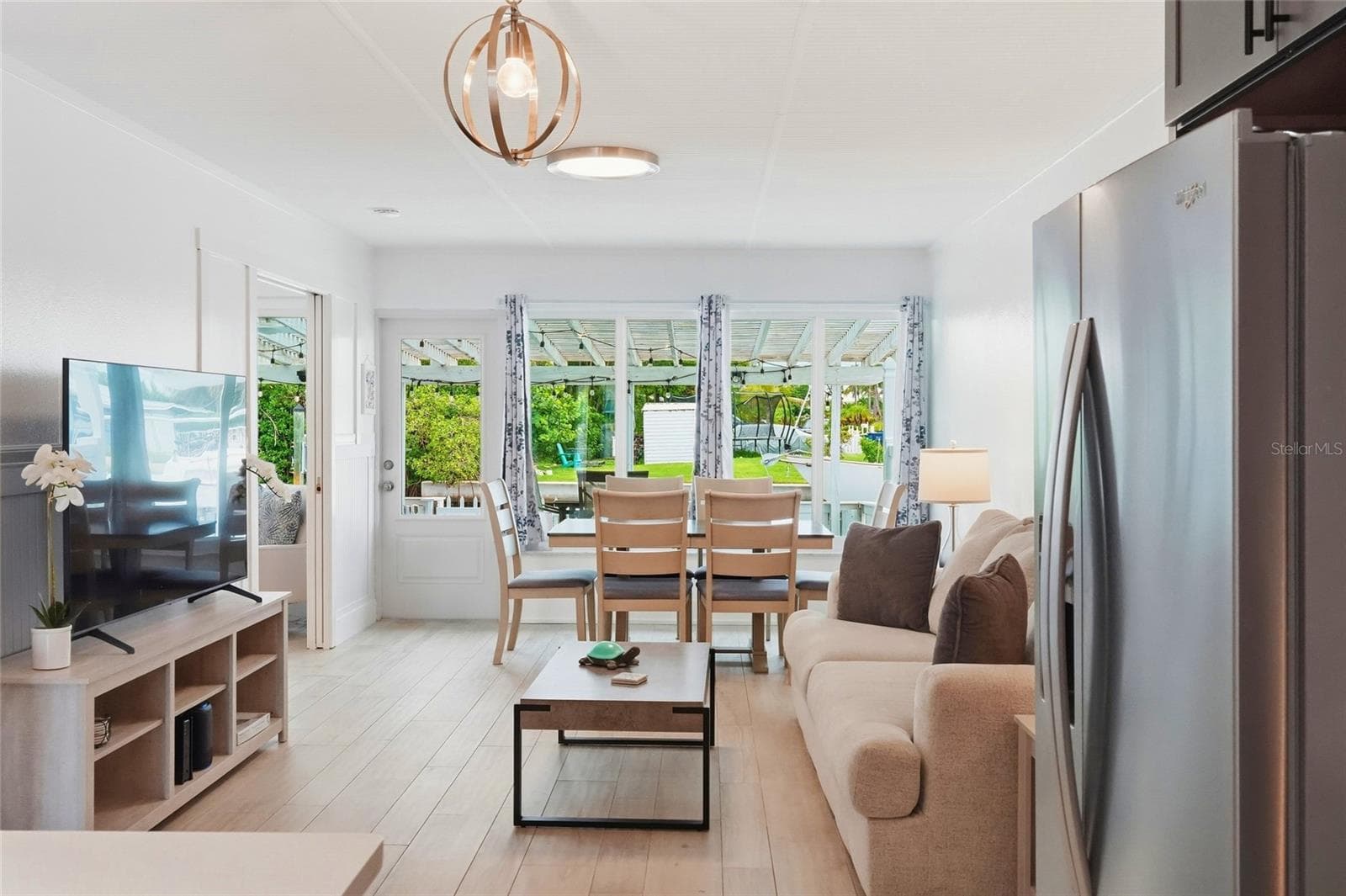 Single Family Residence at 28 SEASIDE CT, HOLMES BEACH, photo 10 of 61