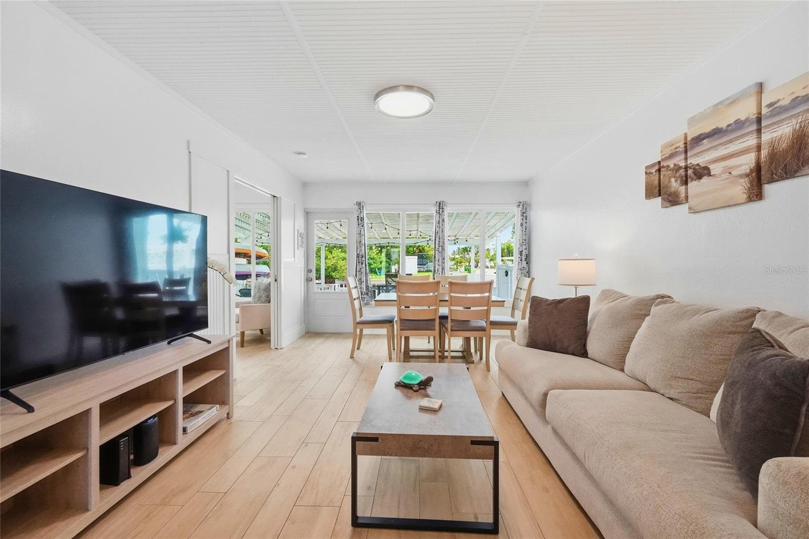 Single Family Residence at 28 SEASIDE CT, HOLMES BEACH, photo 11 of 61