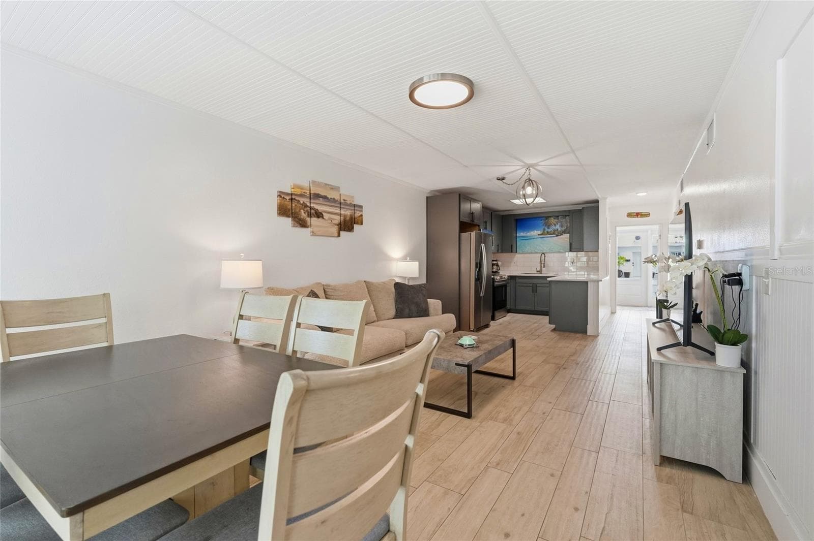 Single Family Residence at 28 SEASIDE CT, HOLMES BEACH, photo 14 of 61