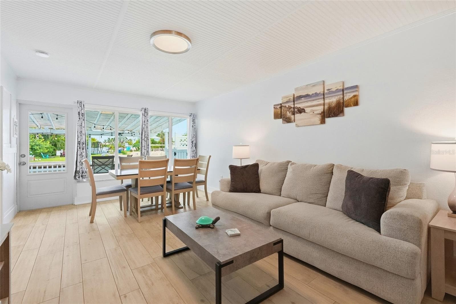 Single Family Residence at 28 SEASIDE CT, HOLMES BEACH, photo 15 of 61