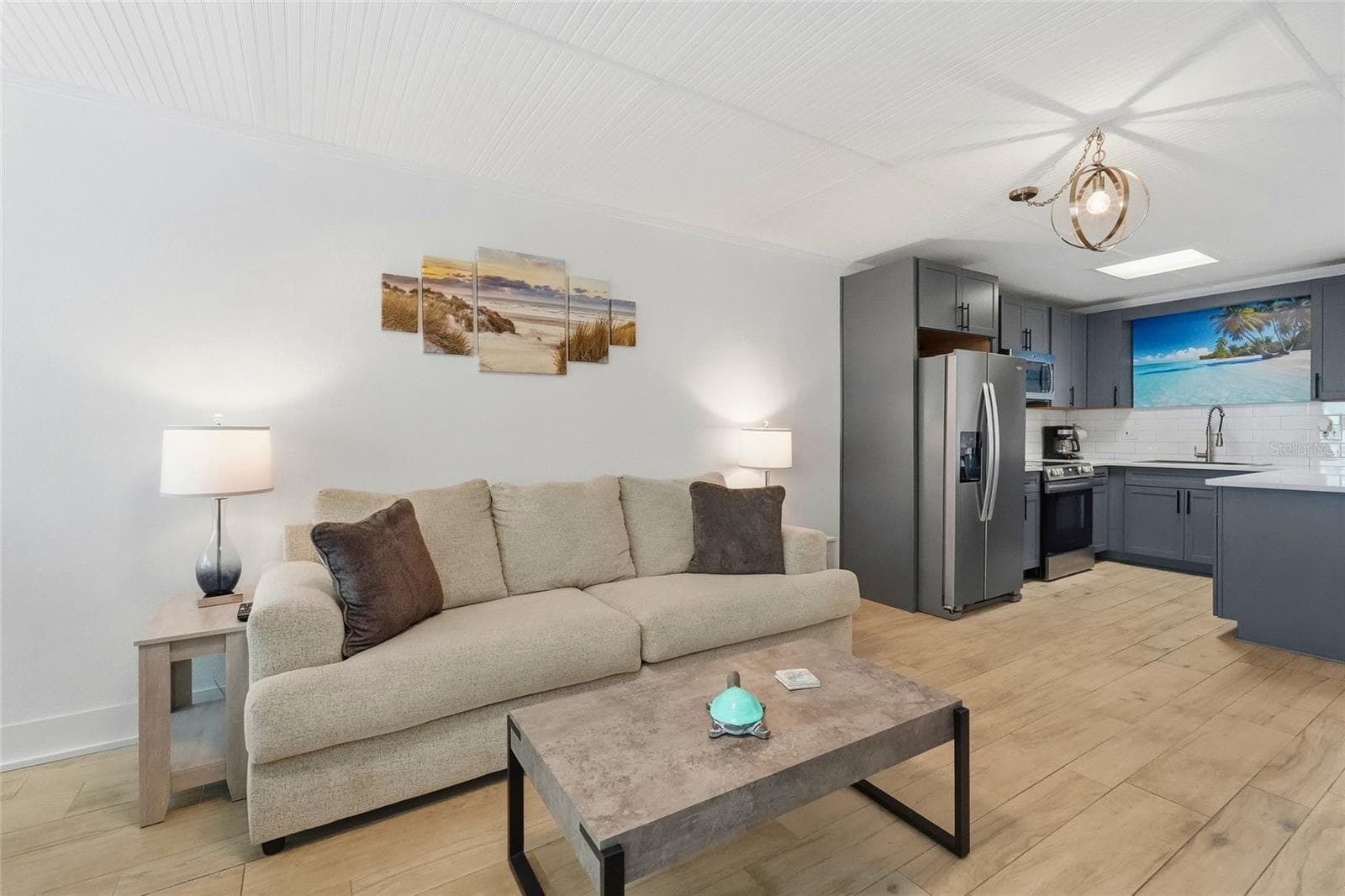Pull out sleeper for more comfort - 28 SEASIDE CT, HOLMES BEACH