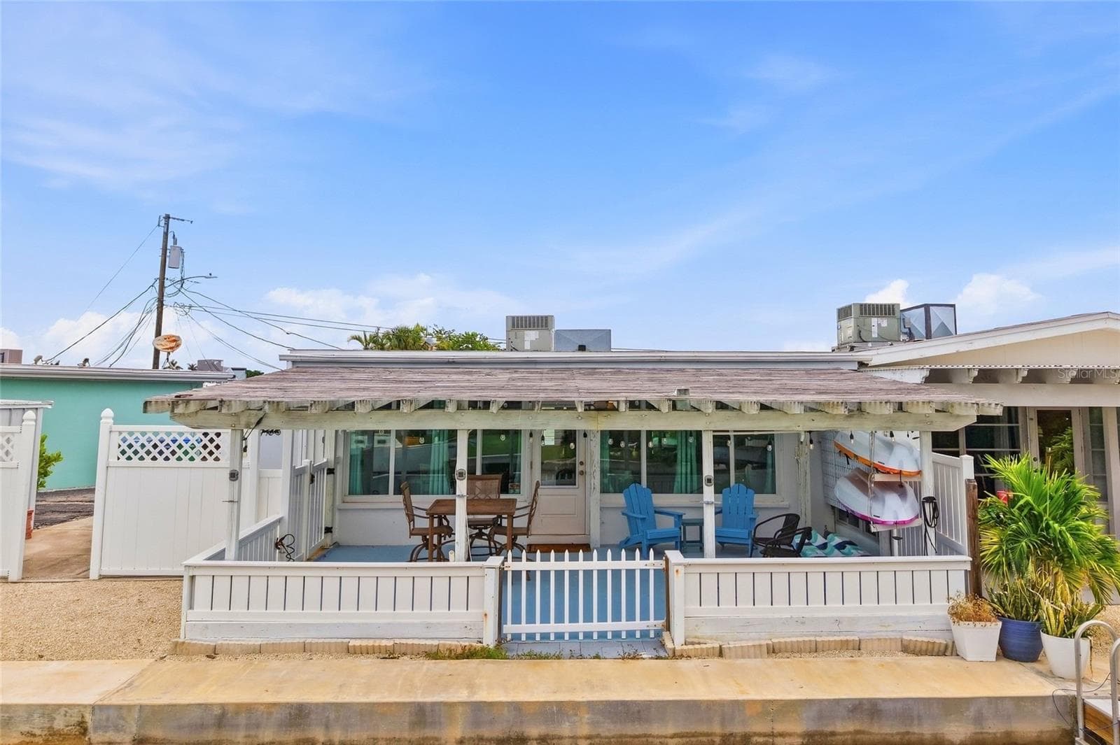 Covered patio area - 28 SEASIDE CT, HOLMES BEACH