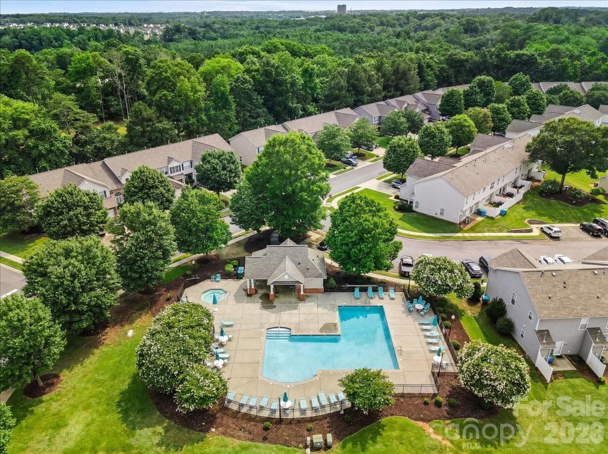 Community Amenities - 10563 Stoneacre Court, Pineville
