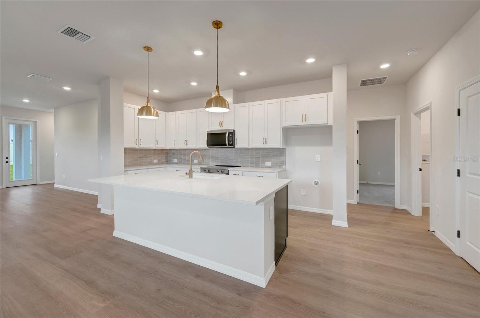 Kitchen - 3712 JONS LAKEVIEW ST, PLANT CITY