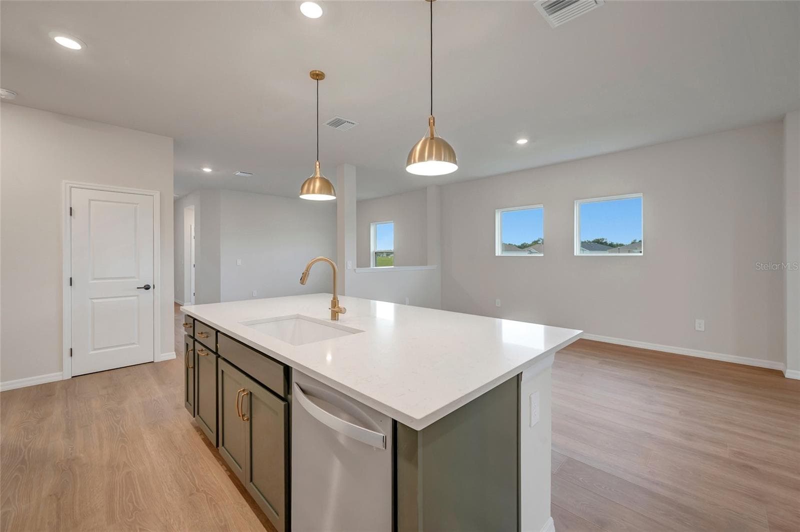 Kitchen - 3712 JONS LAKEVIEW ST, PLANT CITY