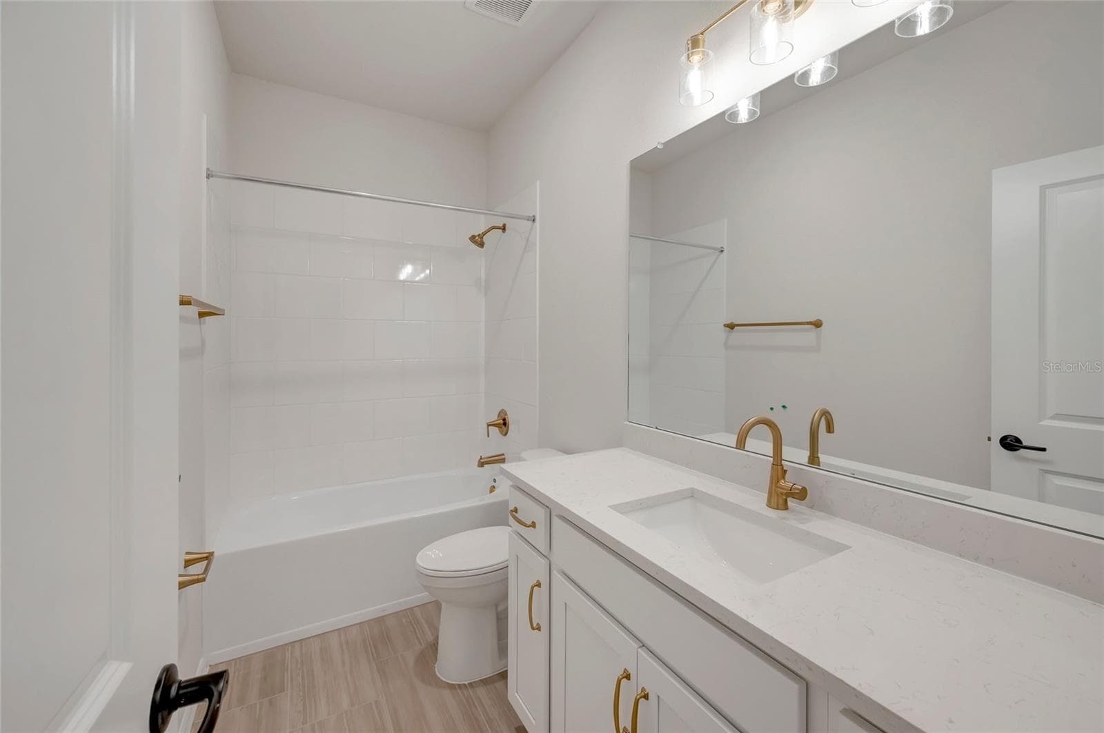 Bathroom - 3712 JONS LAKEVIEW ST, PLANT CITY