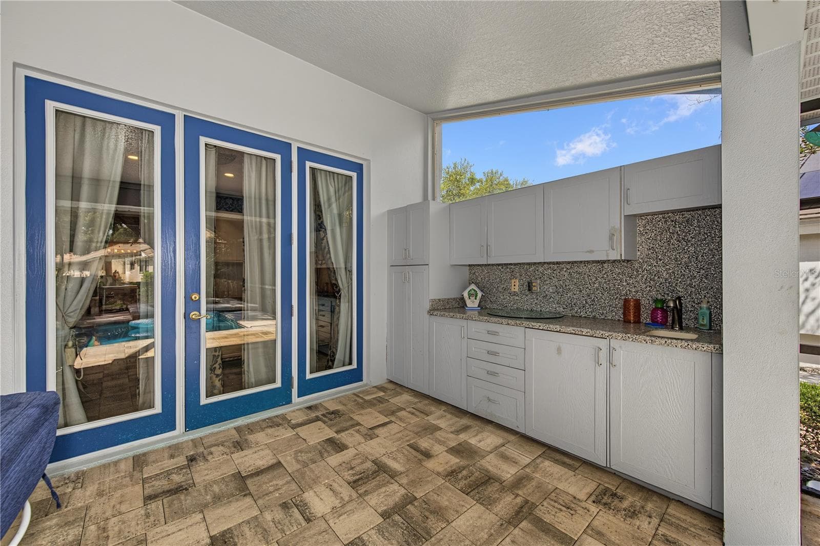 lanai - 2233 PINNACLE CIR S, PALM HARBOR