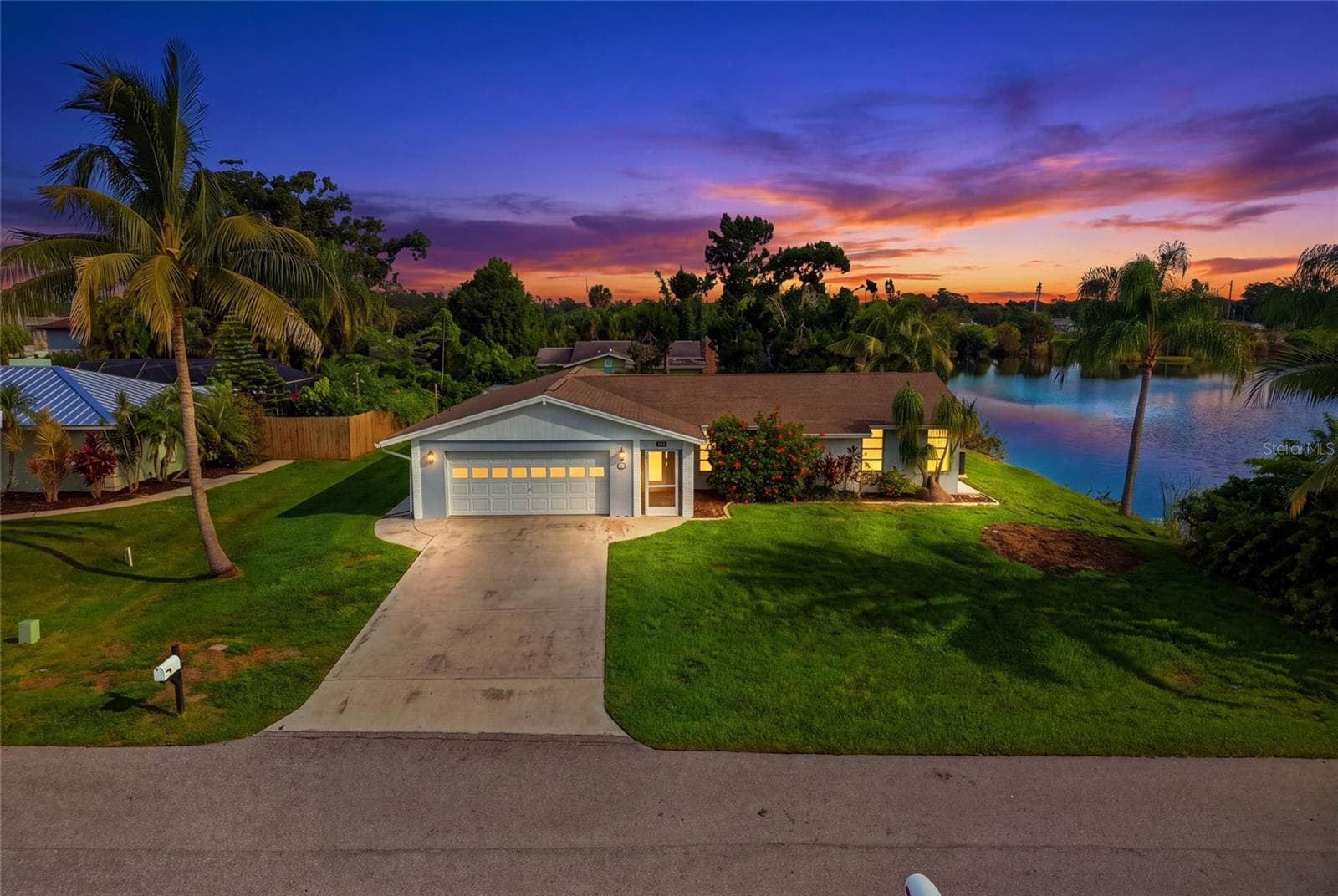 3667 CAROL LN