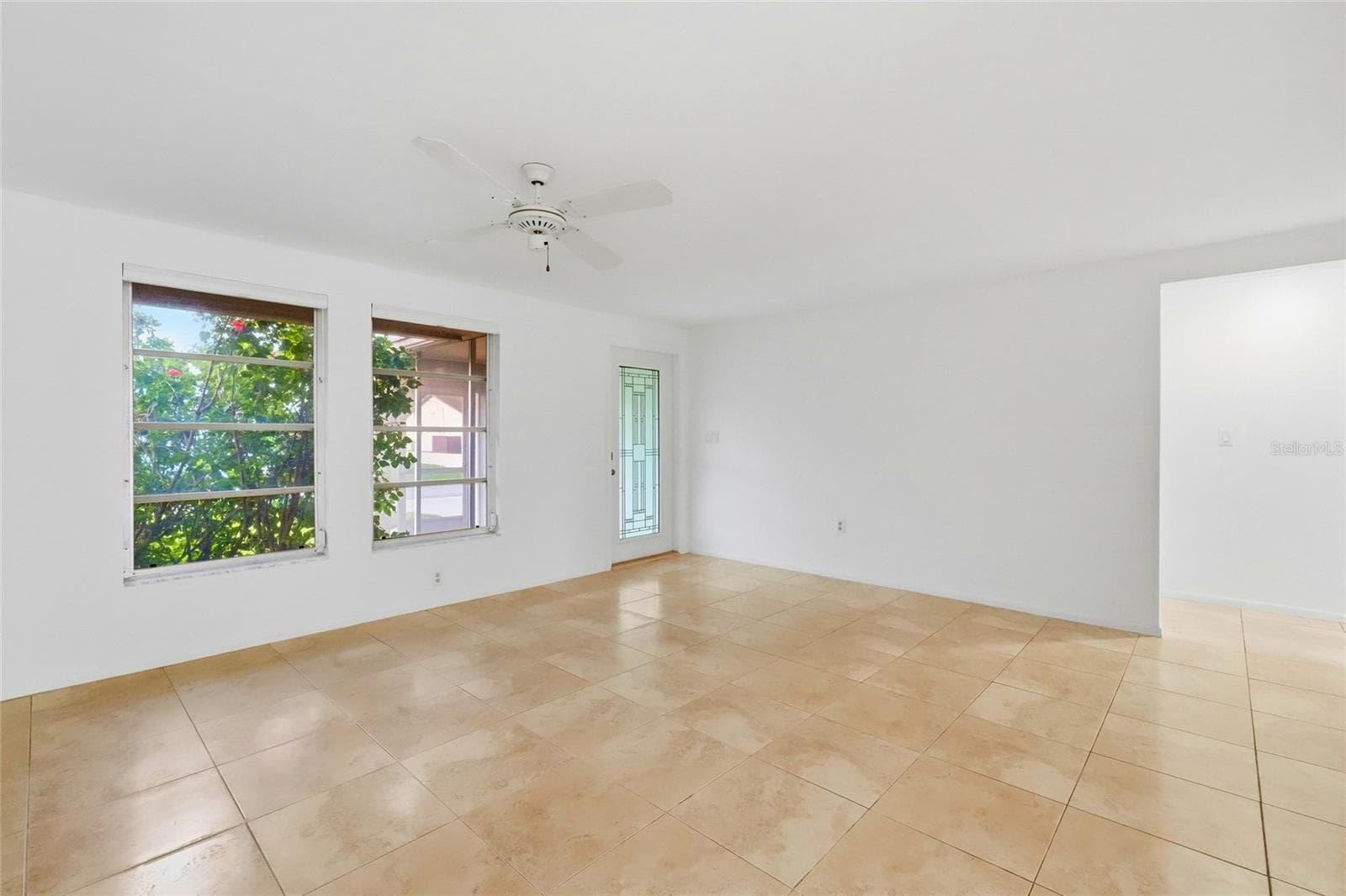 Living Room - 3667 CAROL LN, SARASOTA