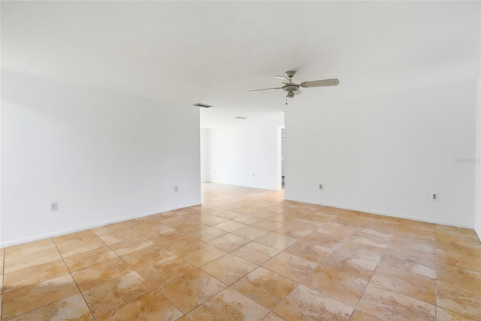Living Room - 3667 CAROL LN, SARASOTA