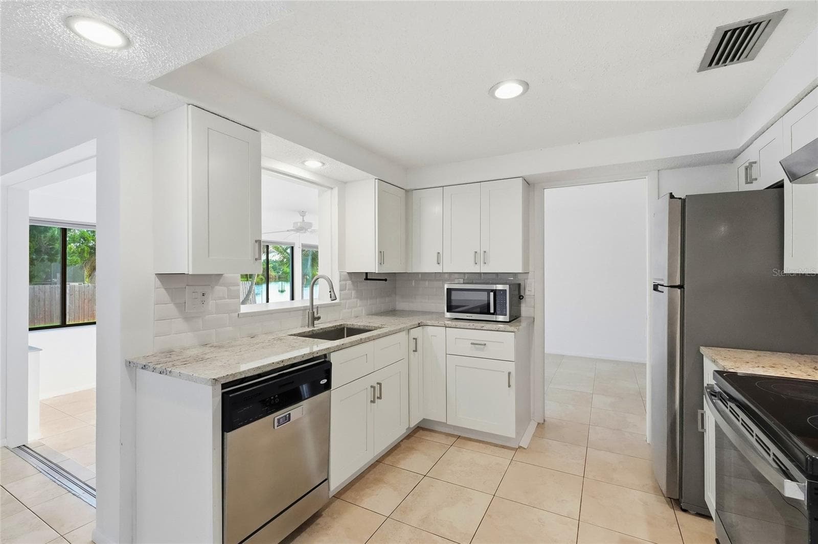Kitchen - 3667 CAROL LN, SARASOTA