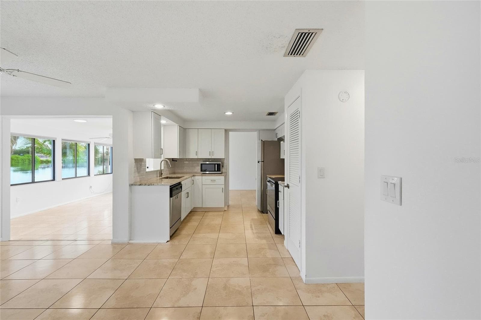 Kitchen - 3667 CAROL LN, SARASOTA