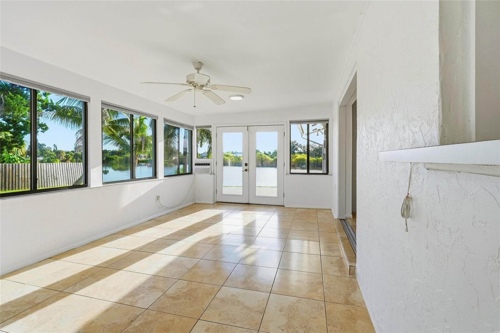 Florida Room - 3667 CAROL LN, SARASOTA