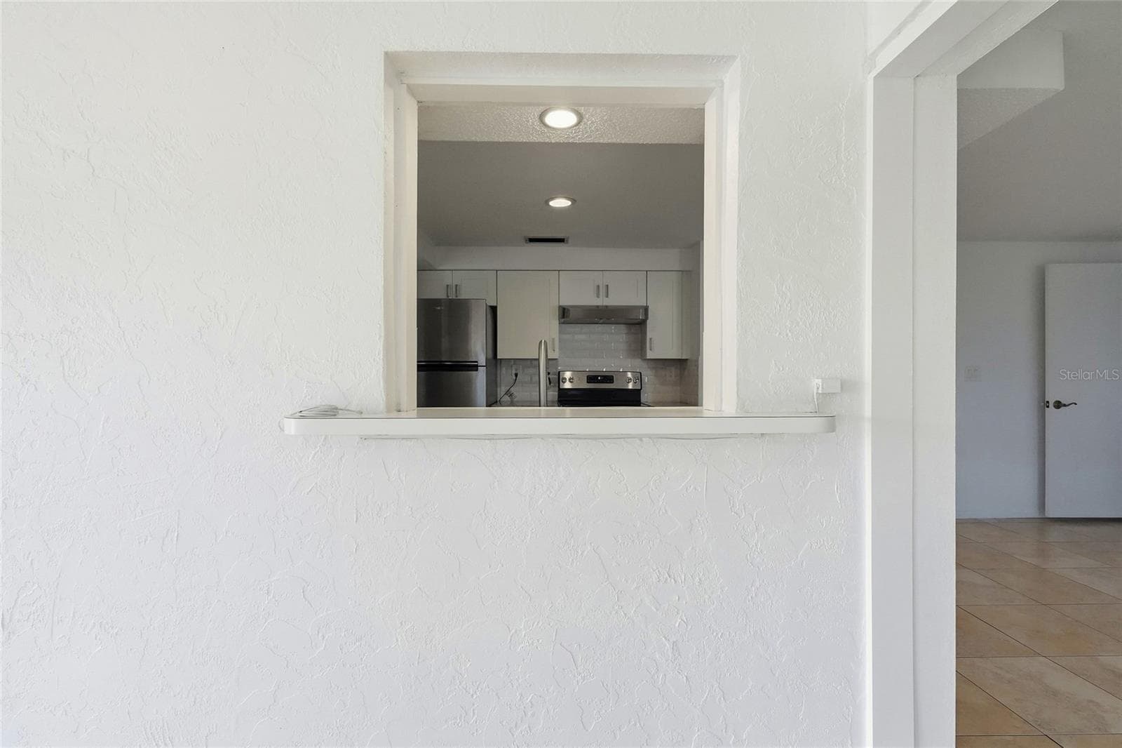 Pass Through From Florida Room - 3667 CAROL LN, SARASOTA