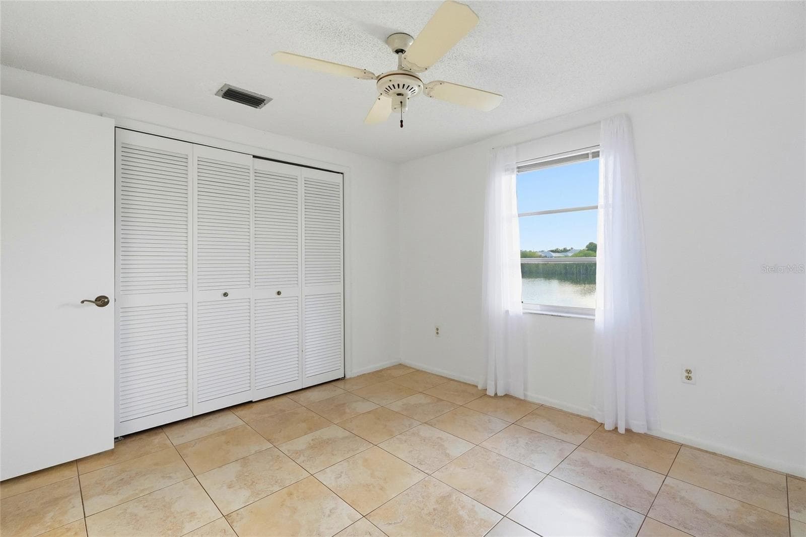 Guest Bedroom - 3667 CAROL LN, SARASOTA