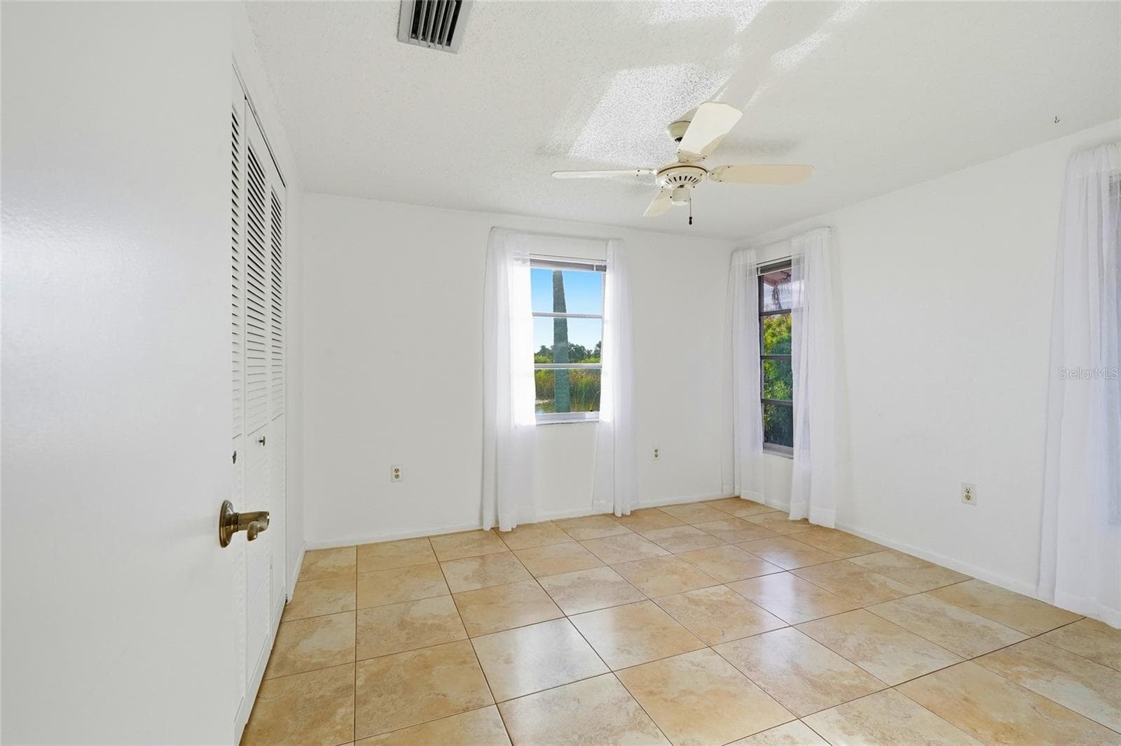 Guest Bedroom - 3667 CAROL LN, SARASOTA