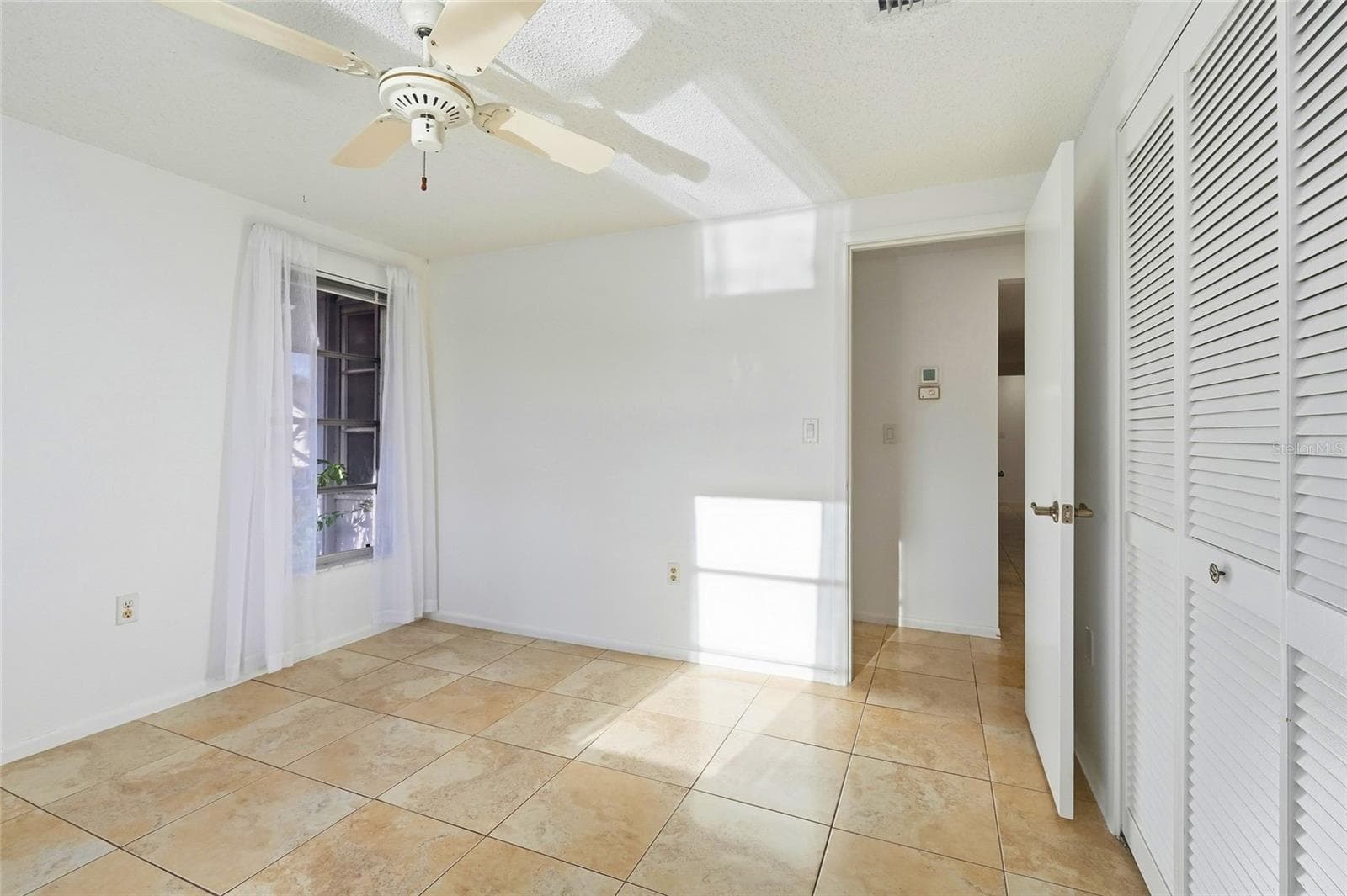 Guest Bedroom - 3667 CAROL LN, SARASOTA