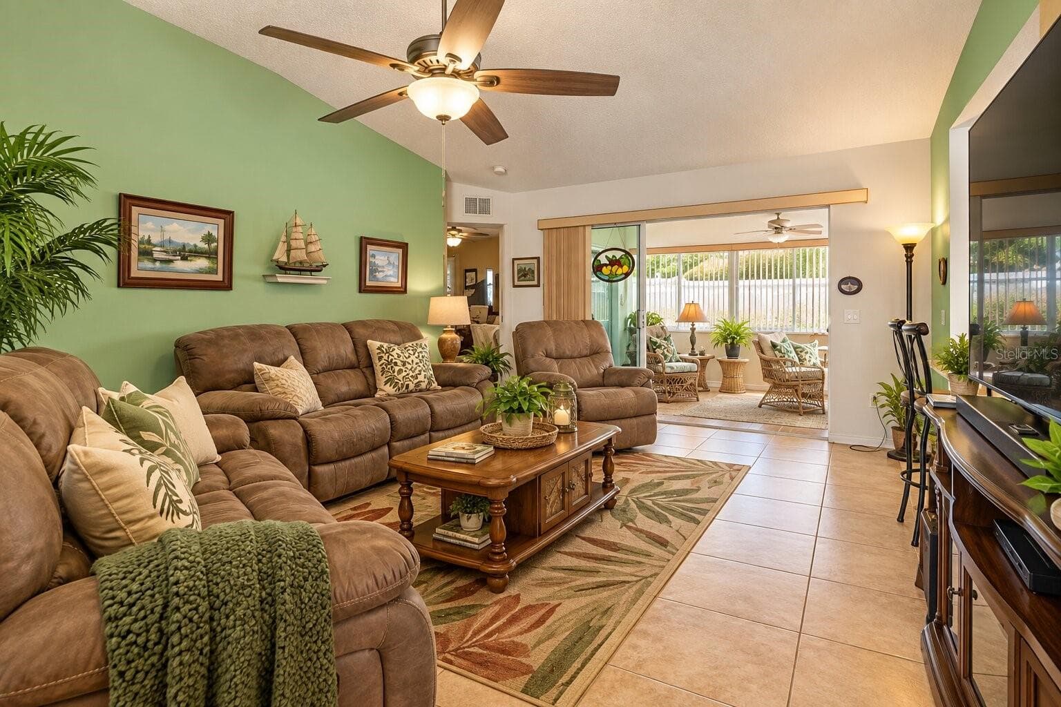 Single Family Residence at 8612 SW 61ST CT, OCALA, photo 4 of 19