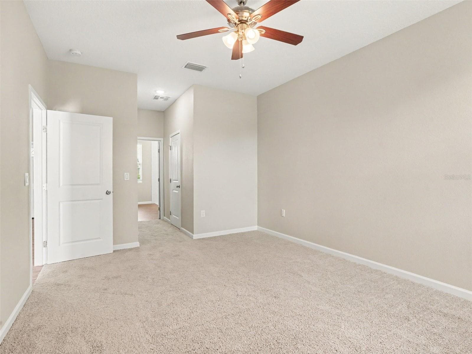 Single Family Residence at 46 ALICANTE CT, KISSIMMEE, photo 11 of 21