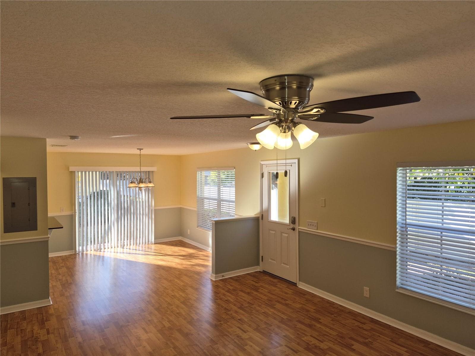 Townhouse at 3845 ISLAND WAY, ST PETERSBURG, photo 5 of 29