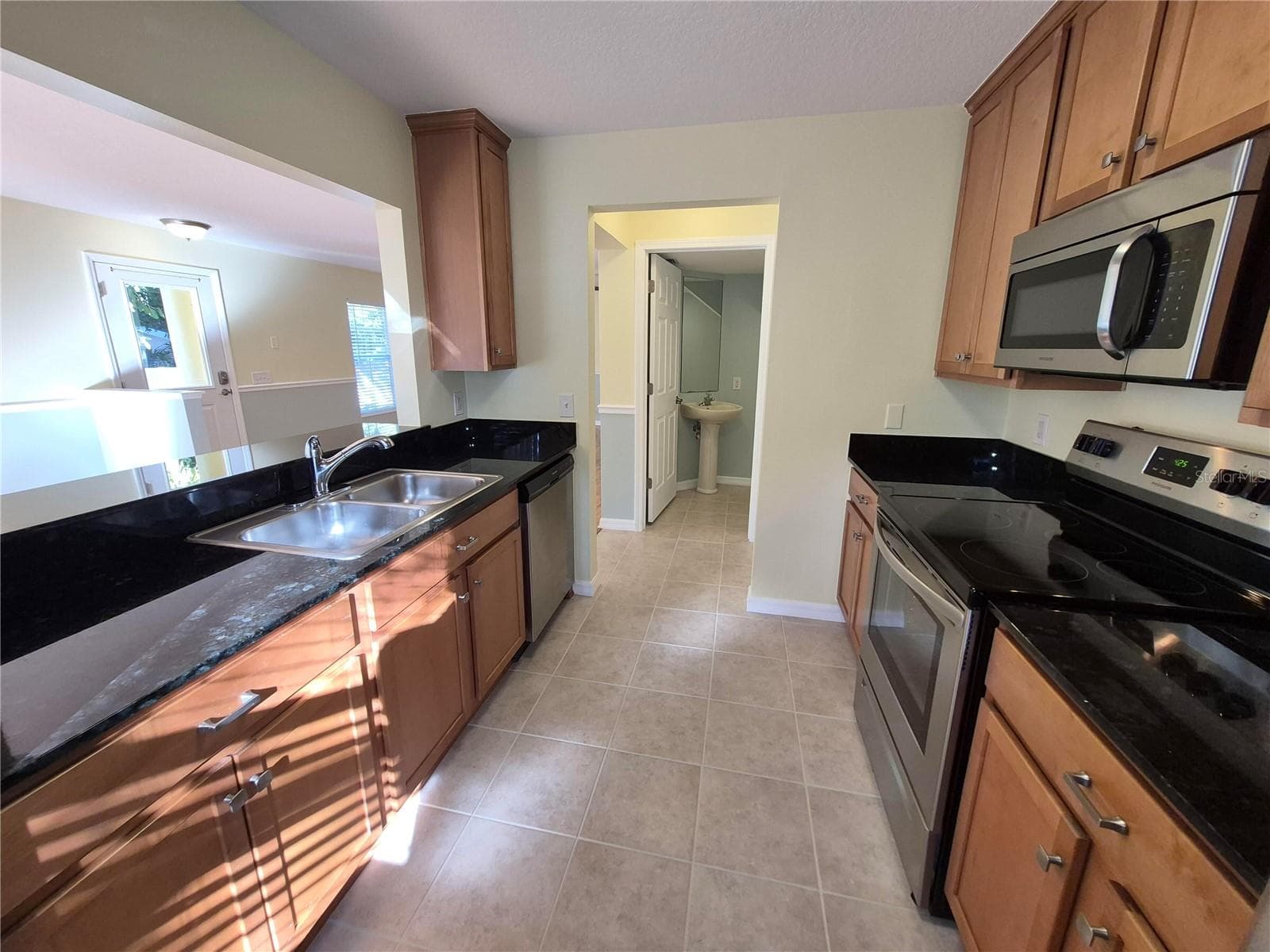 Townhouse at 3845 ISLAND WAY, ST PETERSBURG, photo 10 of 29
