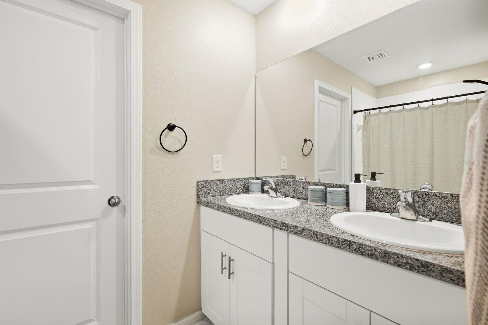 Single Family Residence at 6139 APPLE SNAIL AVE, NEW PORT RICHEY, photo 16 of 38