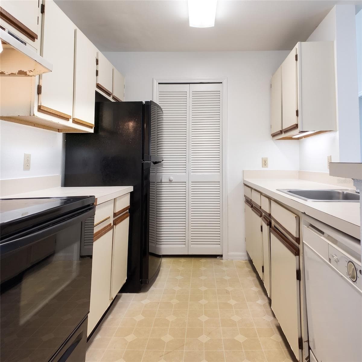 Condominium at 6142 WESTGATE DR #304, ORLANDO, photo 25 of 38