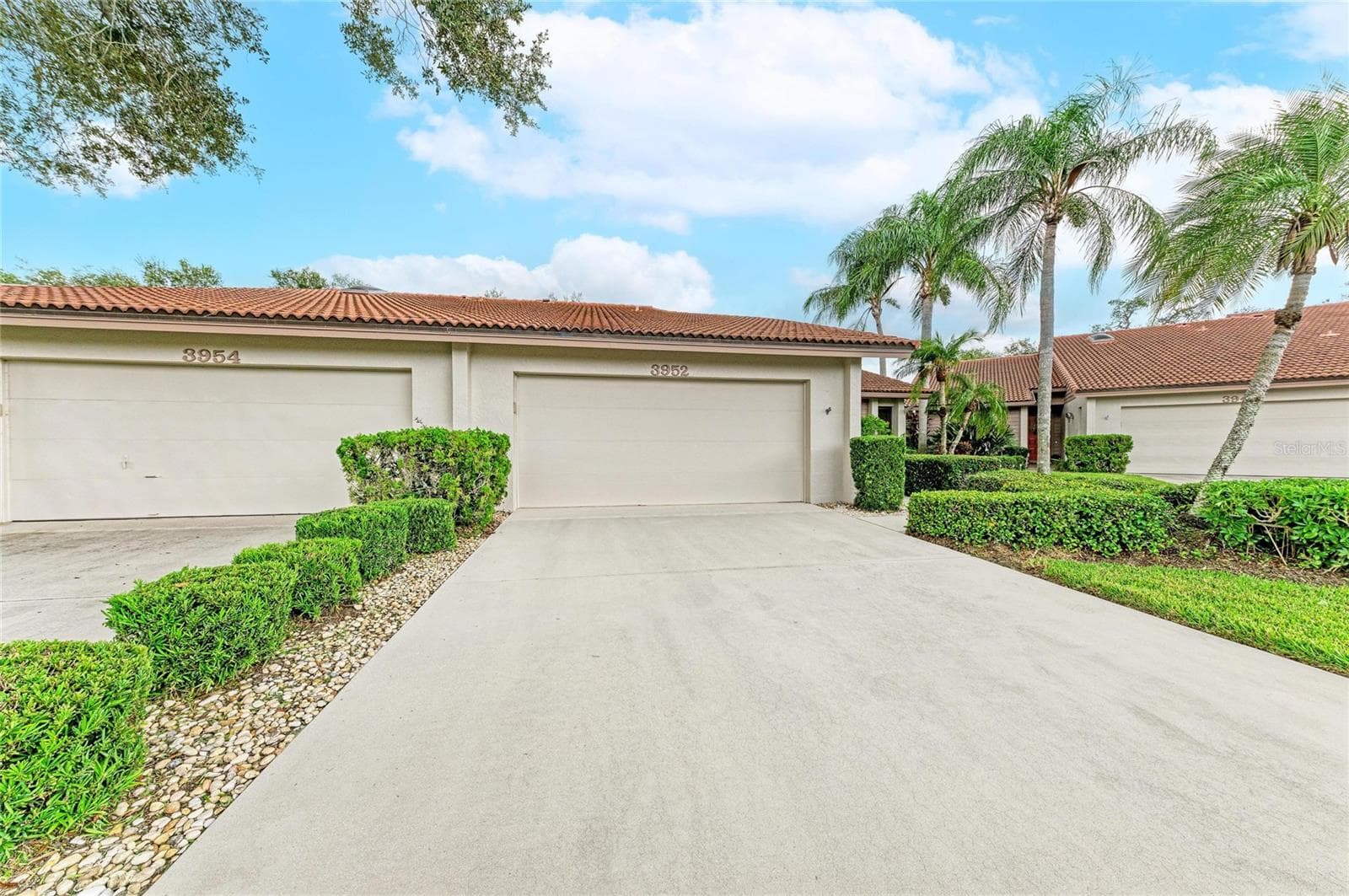 Villa at 3952 WILSHIRE CIR E #166, SARASOTA, photo 2 of 43