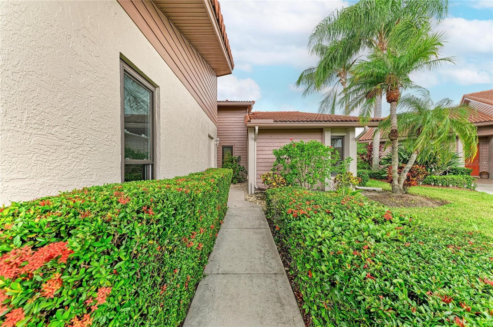 Villa at 3952 WILSHIRE CIR E #166, SARASOTA, photo 4 of 43