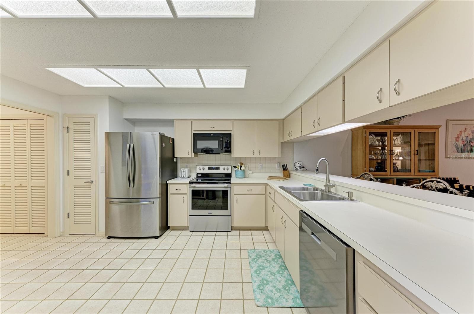 Villa at 3952 WILSHIRE CIR E #166, SARASOTA, photo 14 of 43