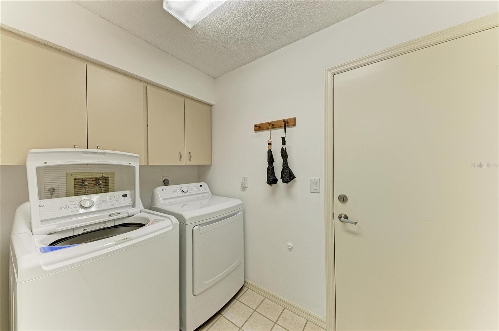 Villa at 3952 WILSHIRE CIR E #166, SARASOTA, photo 35 of 43