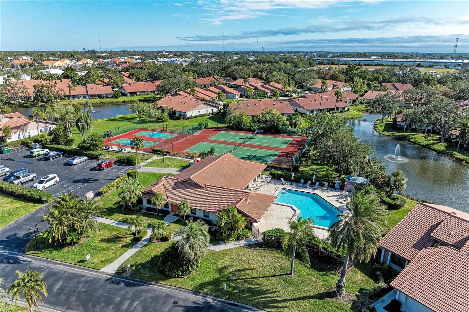 Villa at 3952 WILSHIRE CIR E #166, SARASOTA, photo 41 of 43
