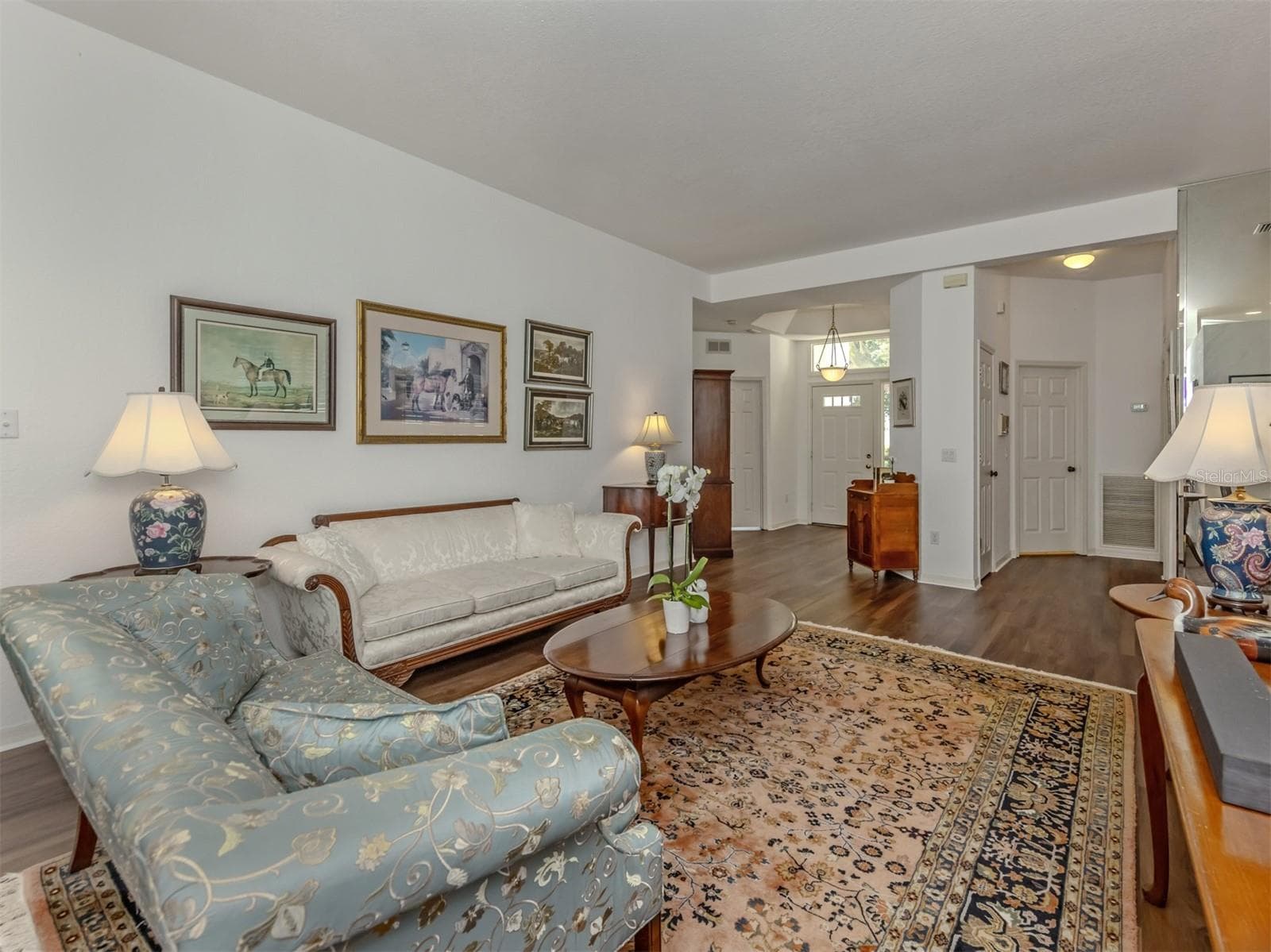Single Family Residence at 554 FALLBROOK DR, VENICE, photo 8 of 65