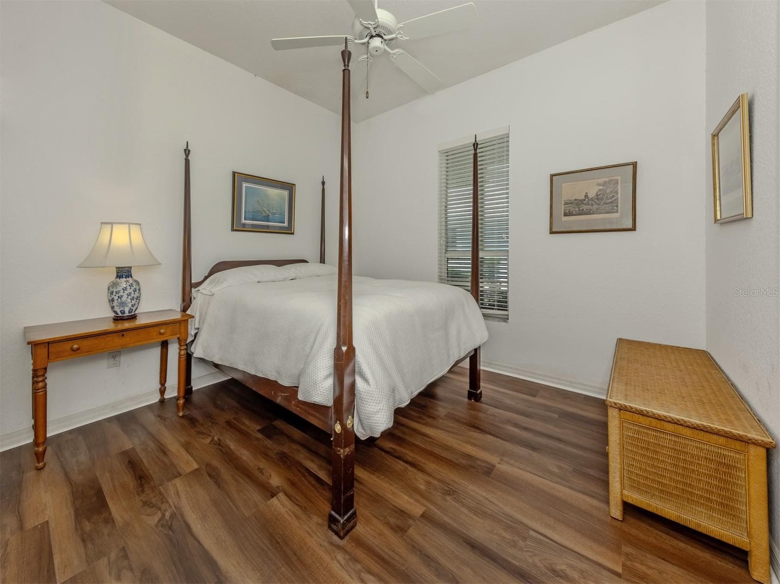 Single Family Residence at 554 FALLBROOK DR, VENICE, photo 19 of 65