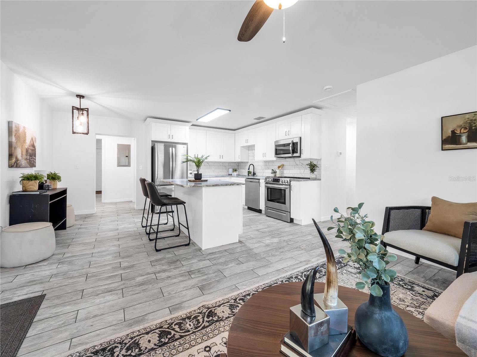 Single Family Residence at 4014 MCLANE DR, TAMPA, photo 10 of 33
