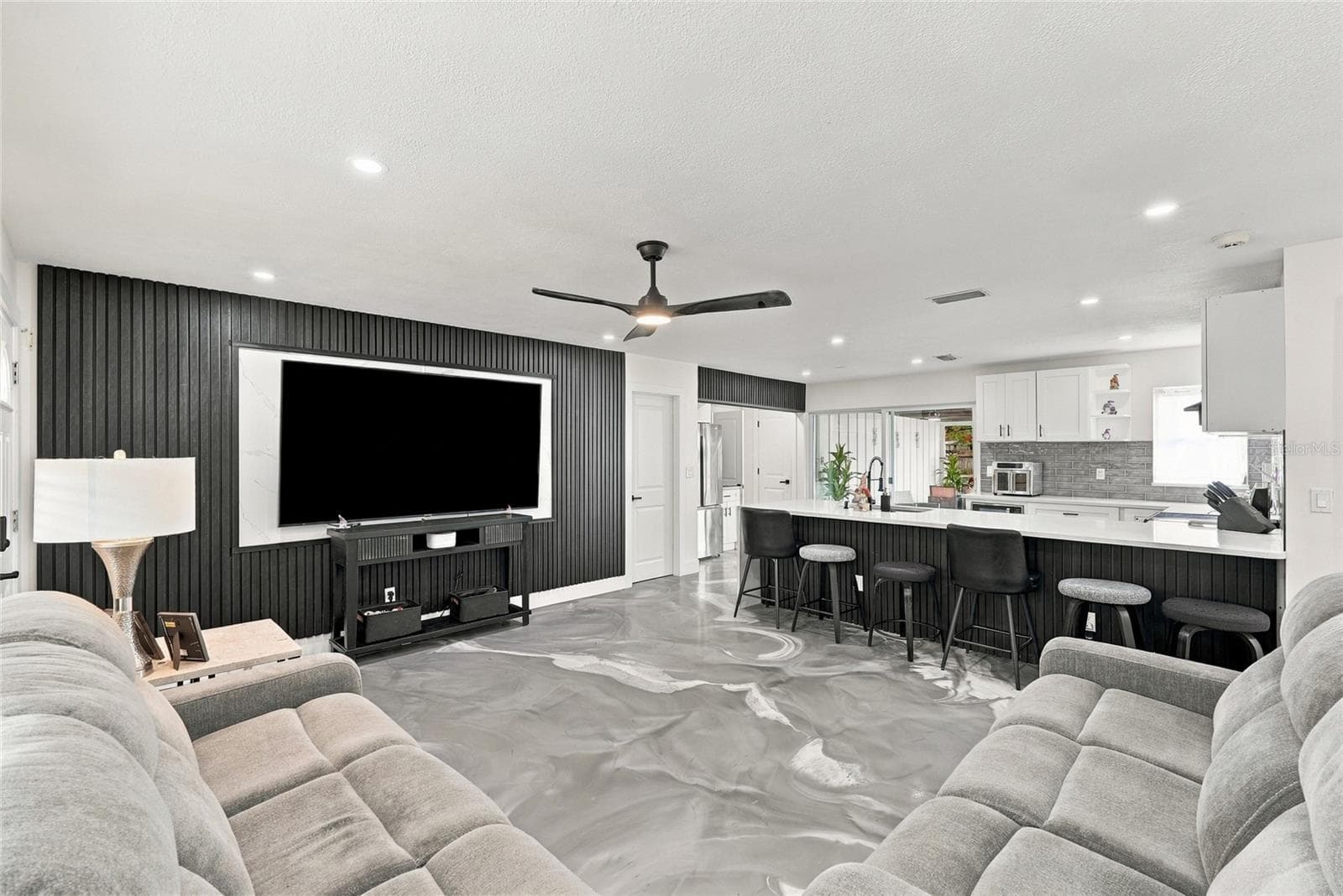 Single Family Residence at 10259 NARANJA ST, SEMINOLE, photo 6 of 40