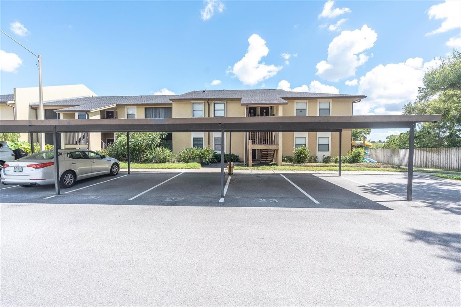 10103 SAILWINDS BLVD N #105
