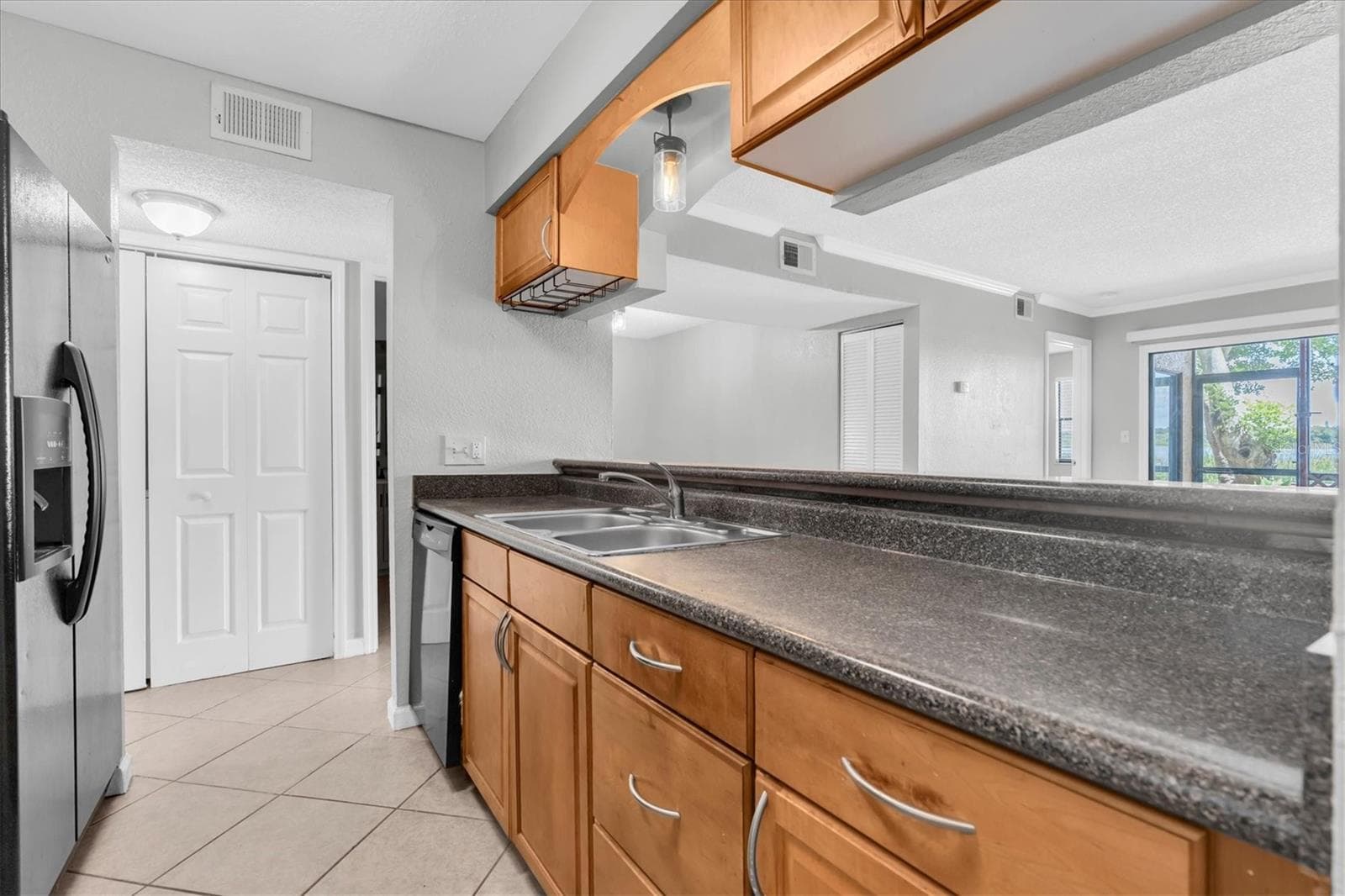 Condominium at 10103 SAILWINDS BLVD N #105, LARGO, photo 12 of 41
