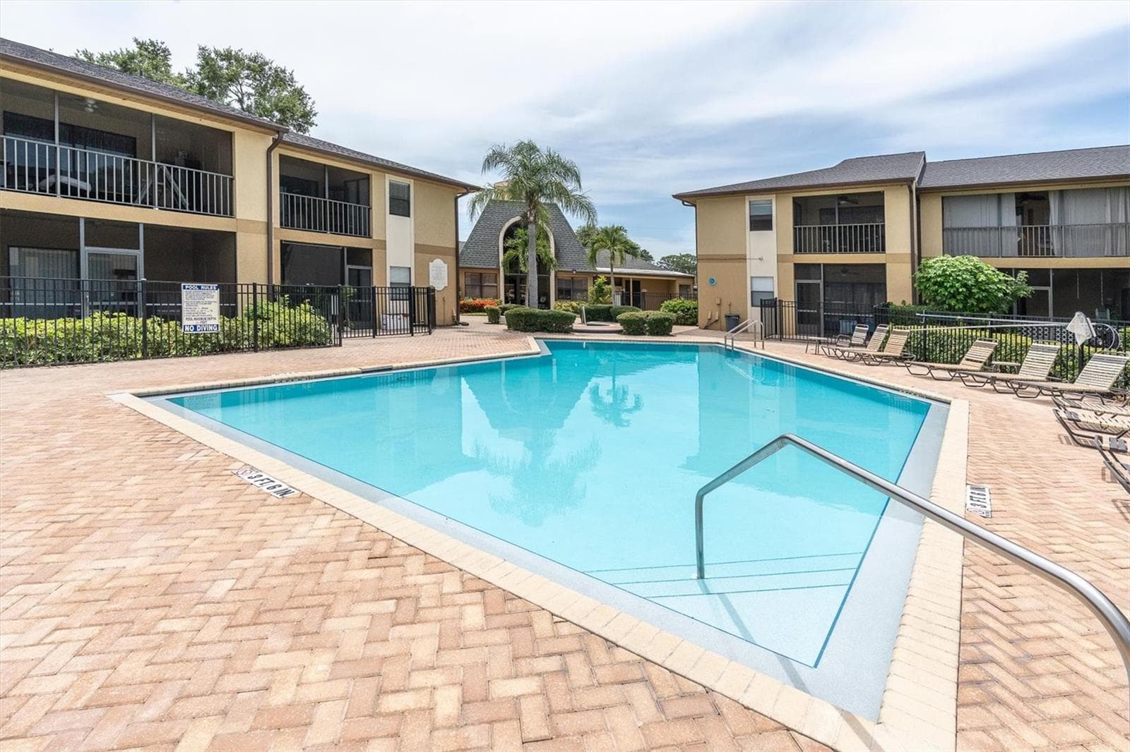 Condominium at 10103 SAILWINDS BLVD N #105, LARGO, photo 34 of 41