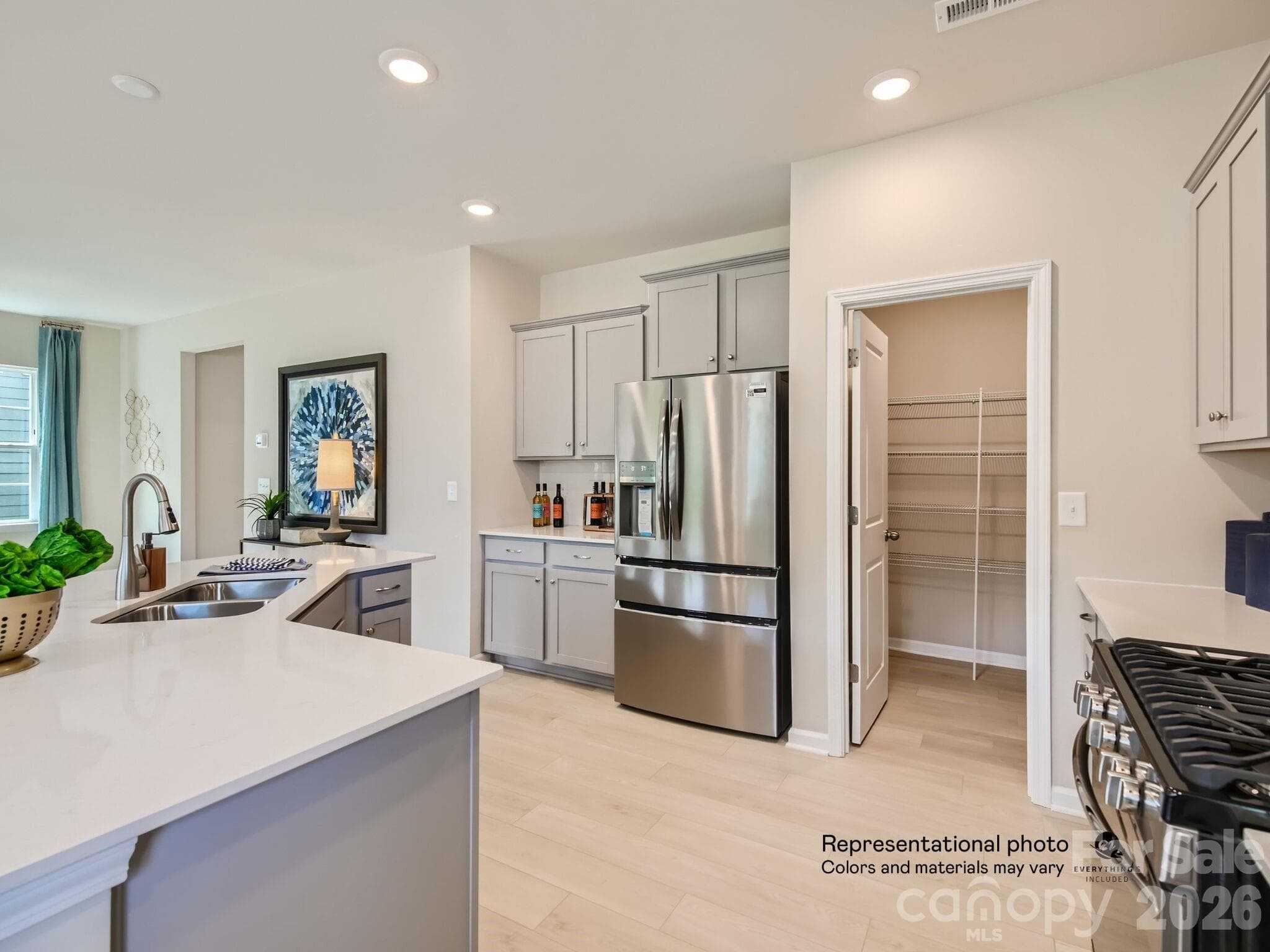 Single Family Residence at 1644 Swallow Tail Drive, Belmont, photo 4 of 19