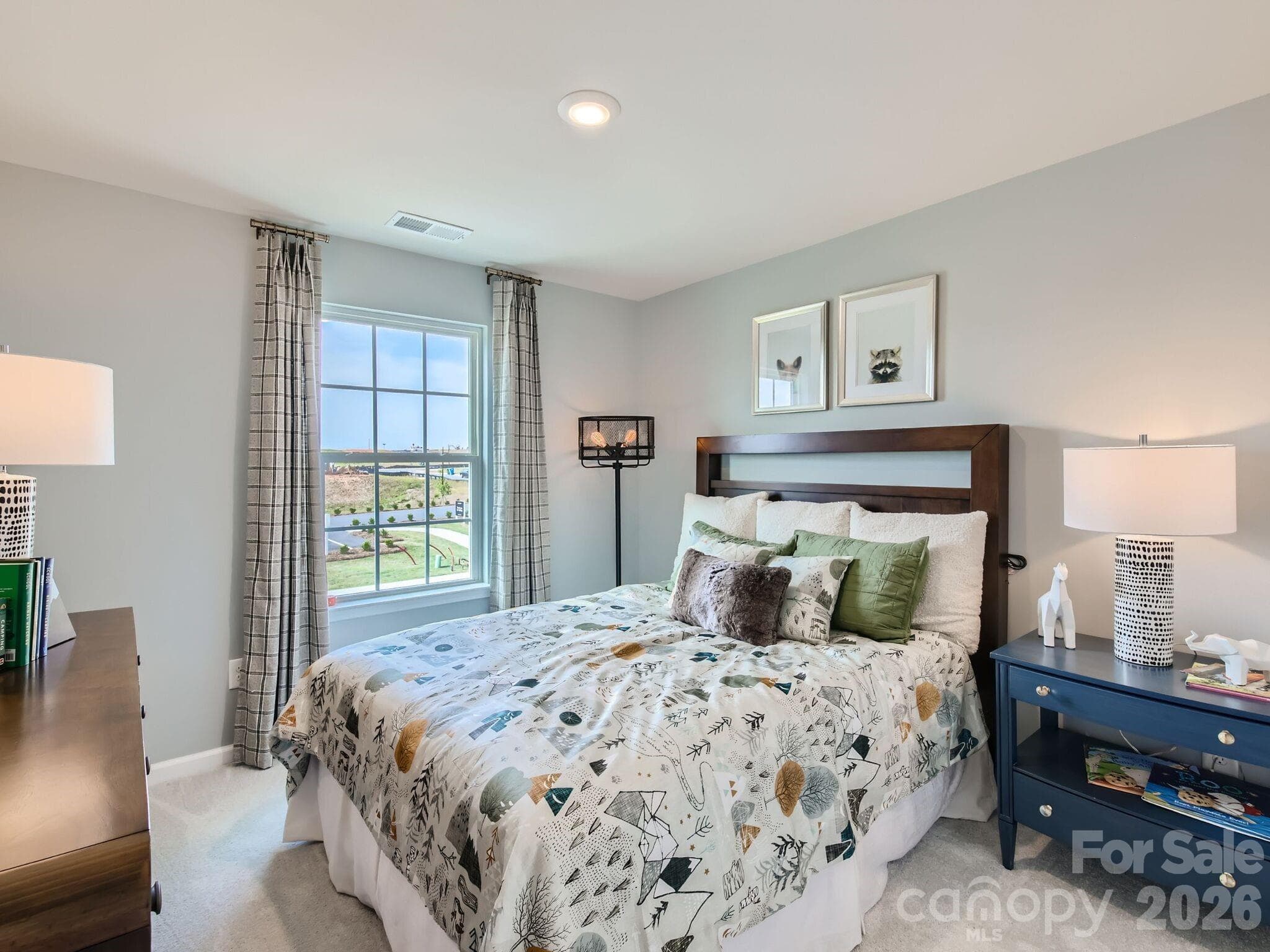 Single Family Residence at 1644 Swallow Tail Drive, Belmont, photo 14 of 19