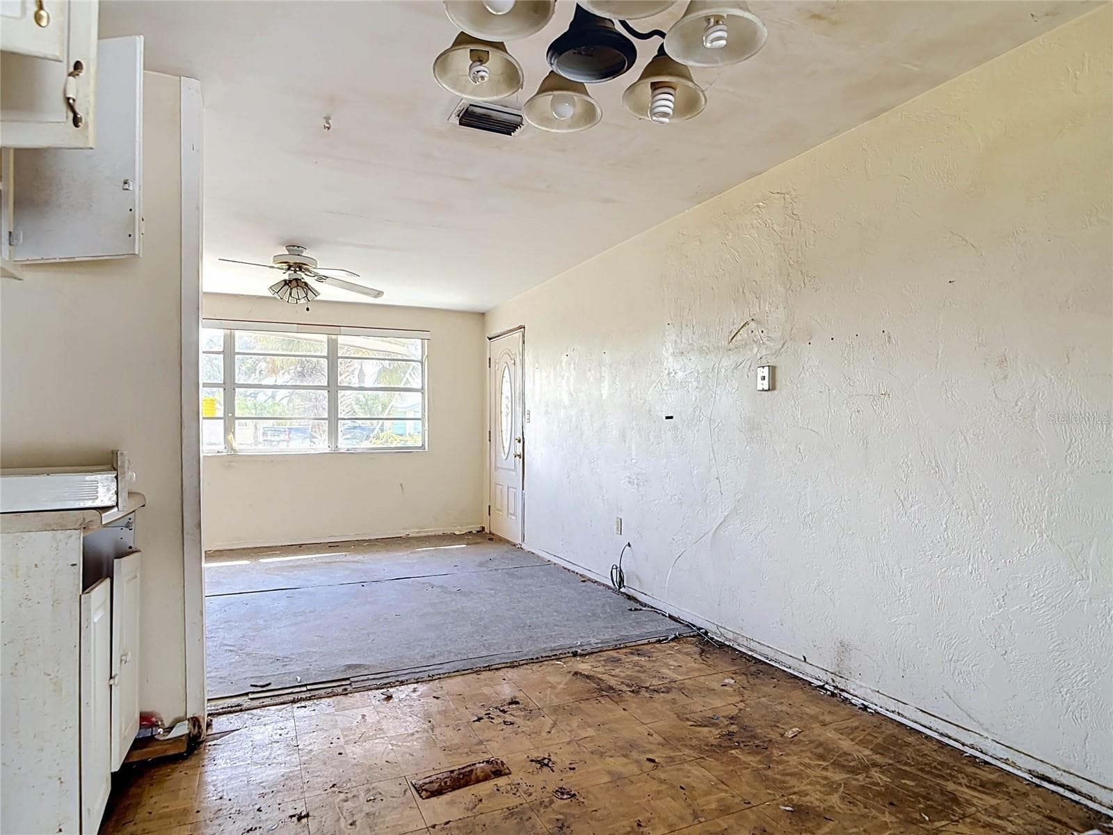 Single Family Residence at 47 PALM DR, ORMOND BEACH, photo 14 of 35