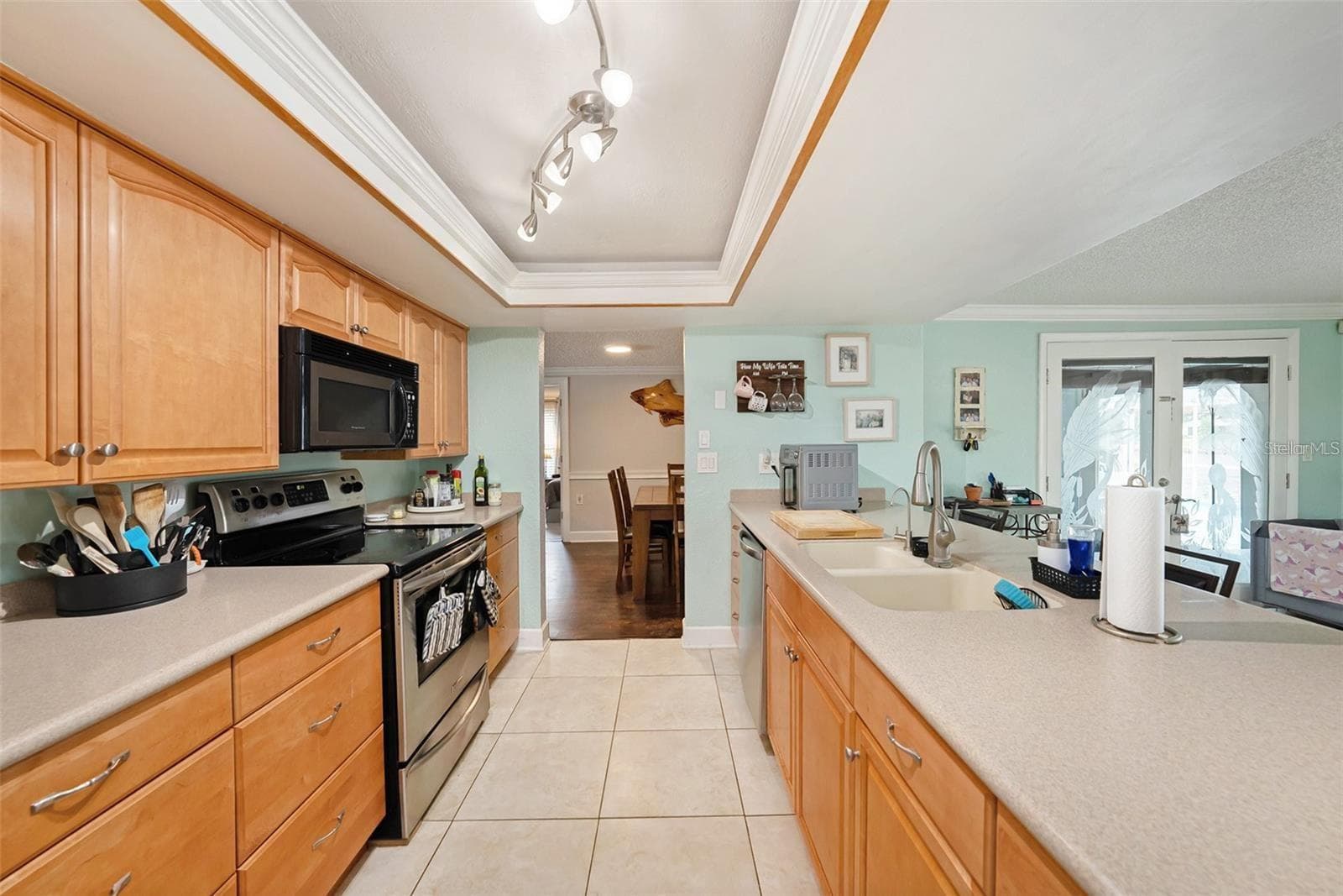 Single Family Residence at 1117 RUSHMORE DR, HOLIDAY, photo 10 of 29