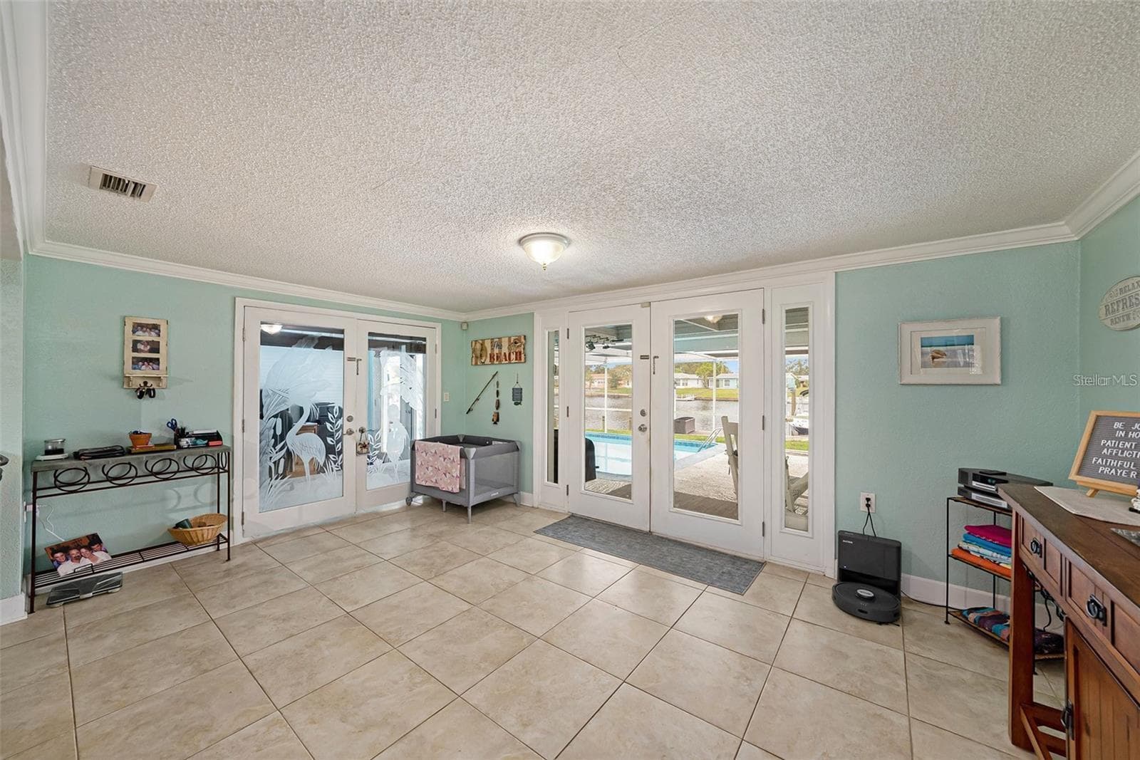 Single Family Residence at 1117 RUSHMORE DR, HOLIDAY, photo 11 of 29
