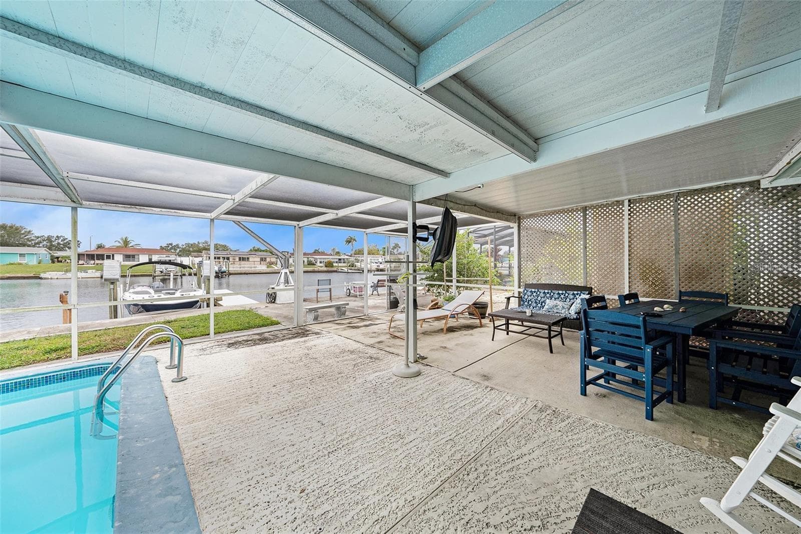Single Family Residence at 1117 RUSHMORE DR, HOLIDAY, photo 22 of 29