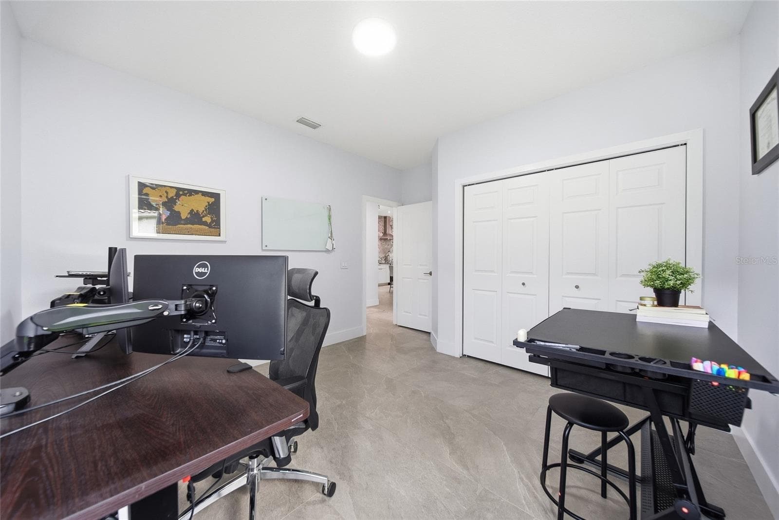 Single Family Residence at 17911 HOLLY BROOK DR, TAMPA, photo 24 of 37