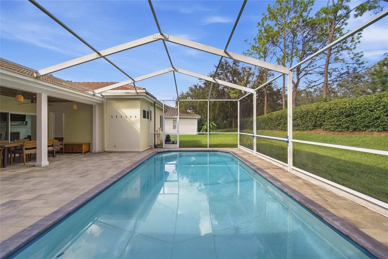 Single Family Residence at 17911 HOLLY BROOK DR, TAMPA, photo 32 of 37