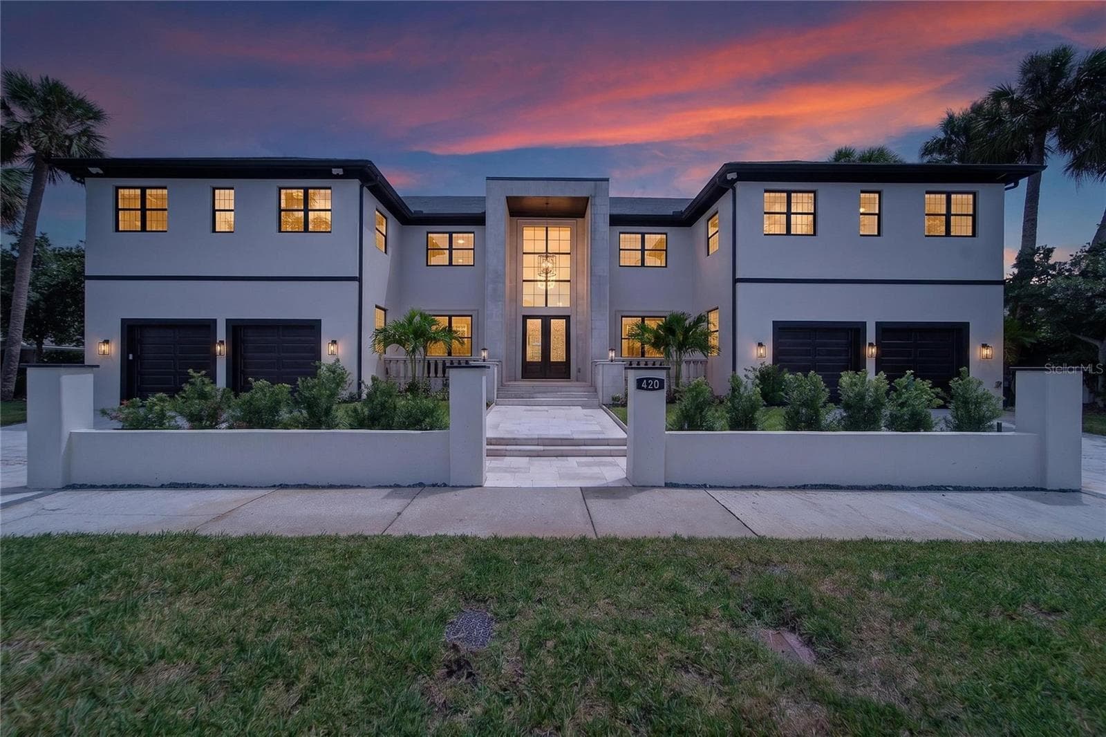 Front View at Dusk - 420 S ROYAL POINCIANA DR, TAMPA