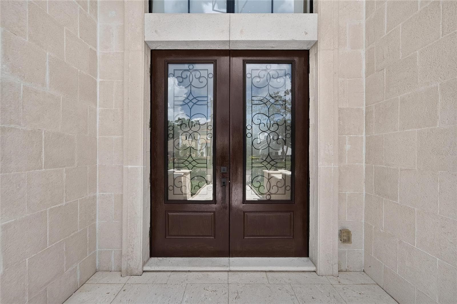 Front Door - 420 S ROYAL POINCIANA DR, TAMPA